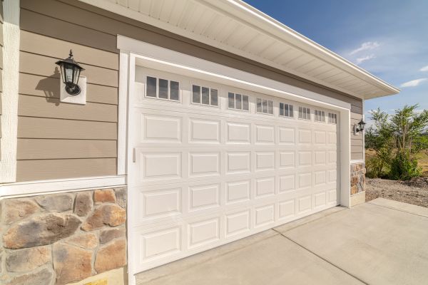 Garage Lifting in Crystal Lake